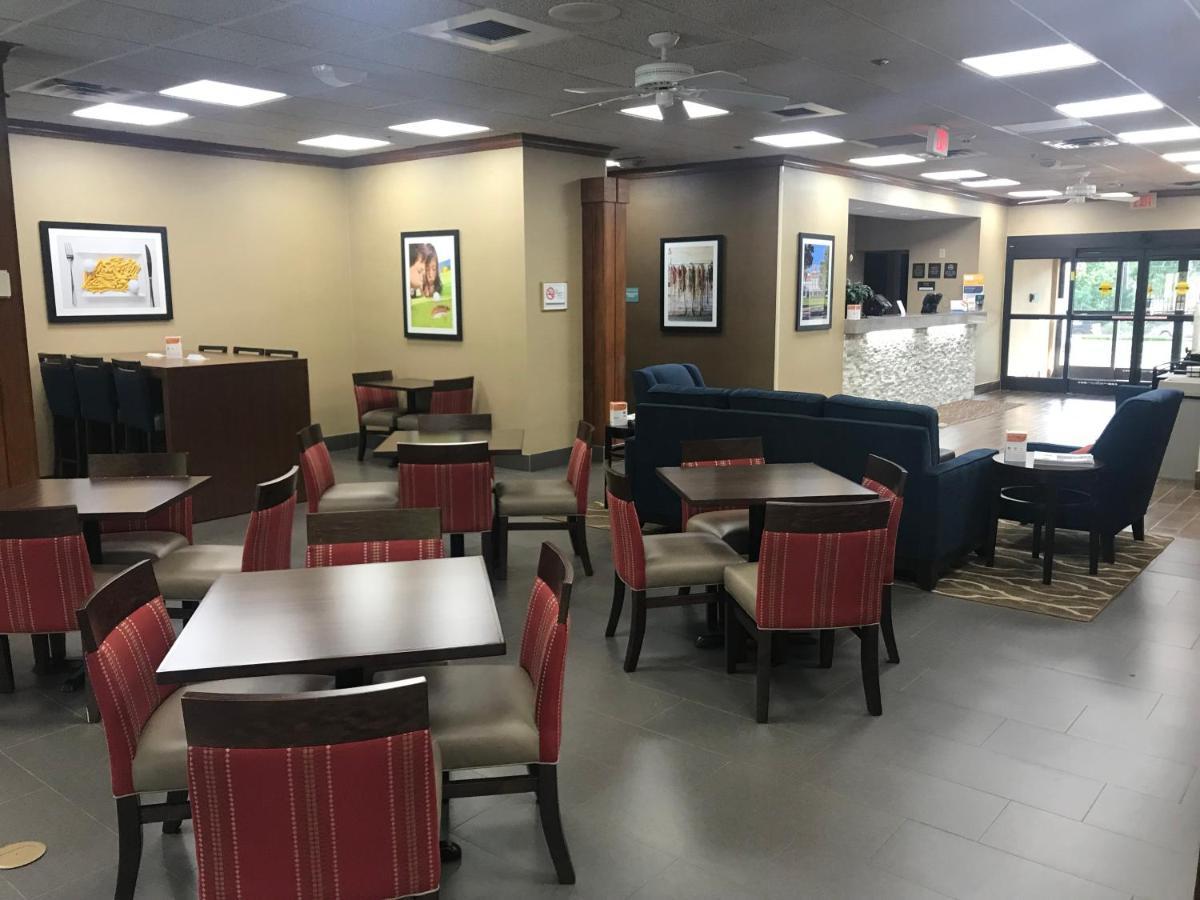 派恩赫斯特康福特茵酒店 外观 照片